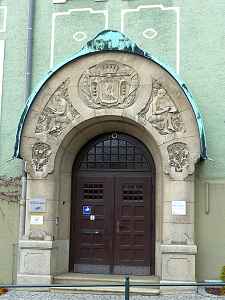 Portal der Pestalozzi-Grundschule Rehau